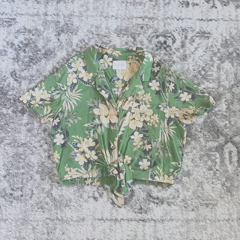 AEO Tropical Tie Front Button Up M